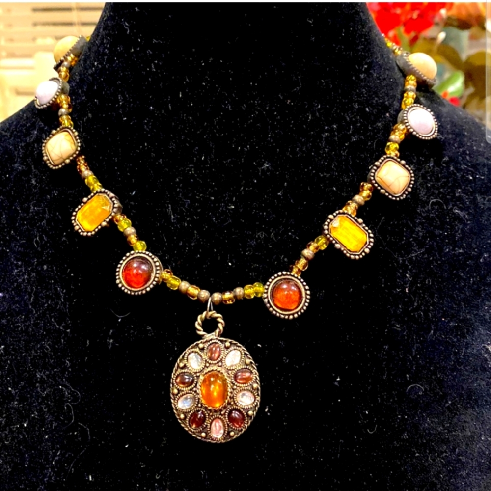 Vintage Cabochons Stone Bronze-tone Costume